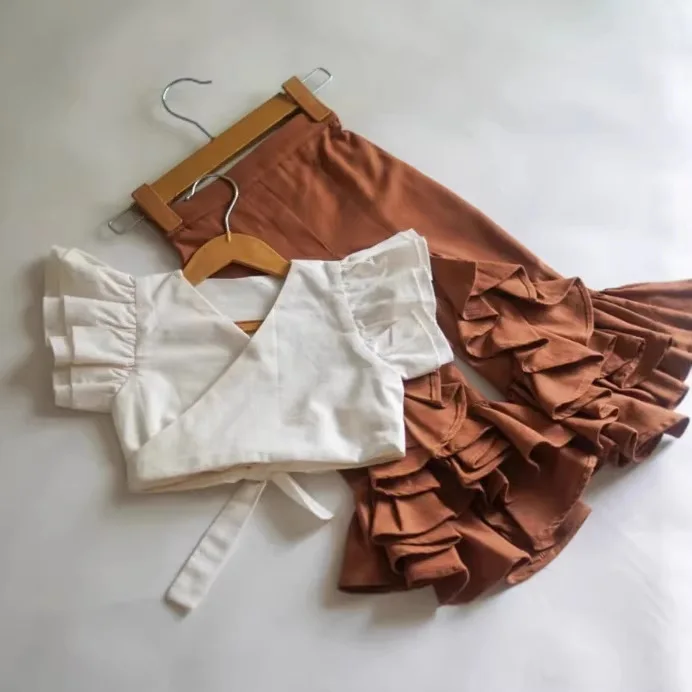 2026 New Russian Girls Spring Summer Cotton and Hemp Fashion Flying Sleeve Vest Lace Flared Pants Children Two Piece Set
