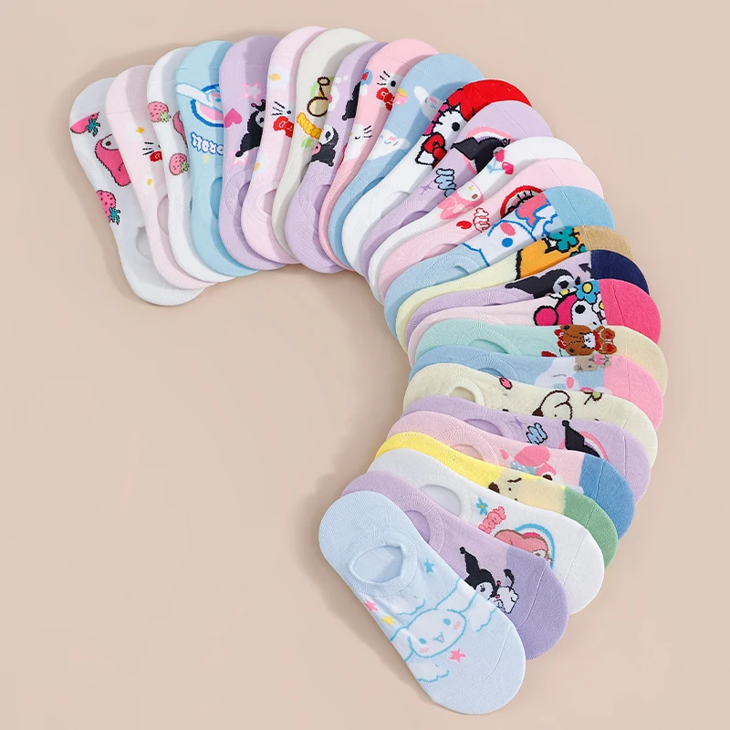 5/10 Pairs of Random Sweet and Cute Cartoon Cotton Printed Women's Invisible Socks Lightweight and Breathable Casual Ankle Socks image 3