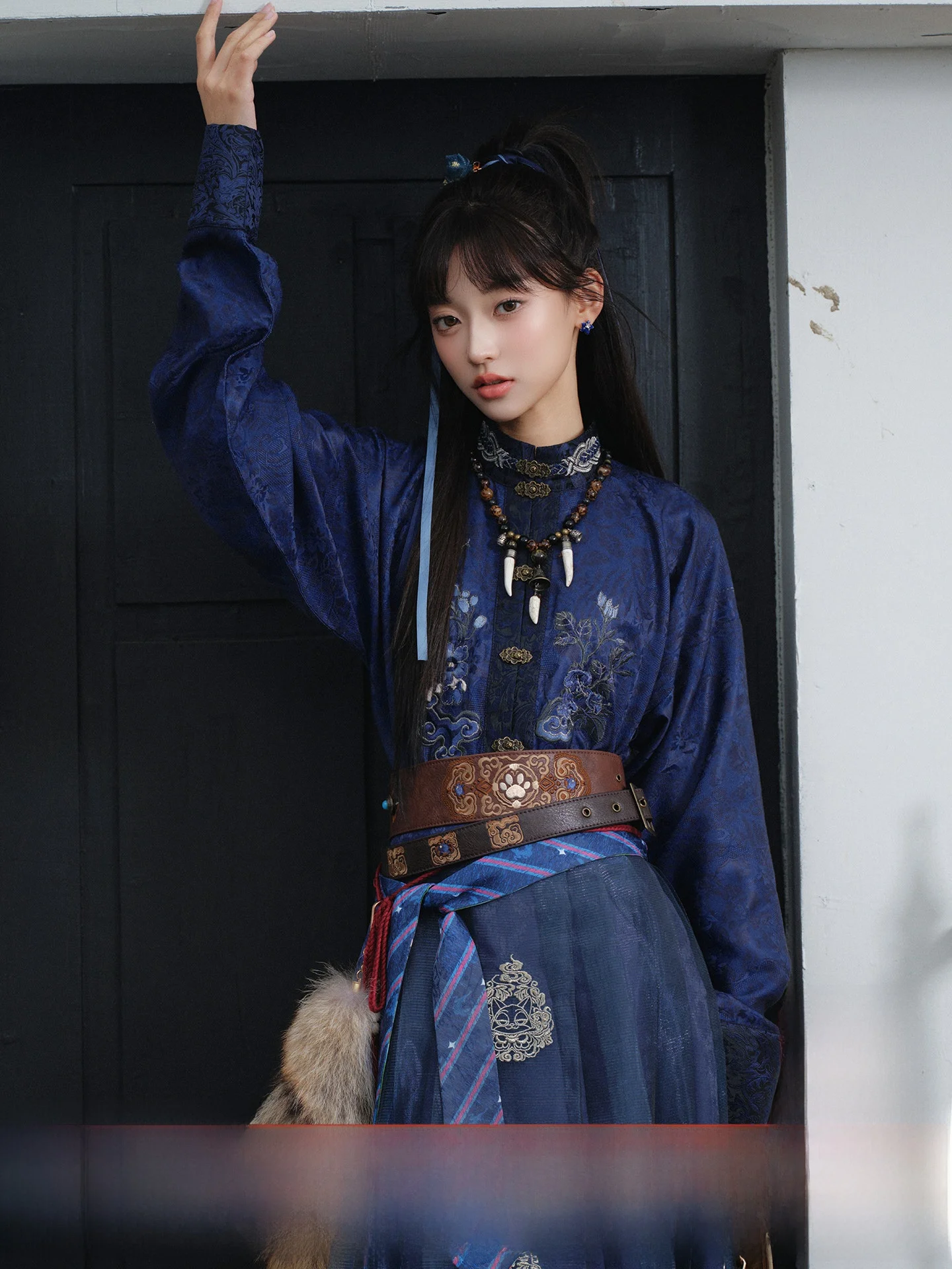 

New 2025 Chinese Sle Embroidered irt Women's Stand Collar T Top Floral Patterned Button up Winter Collection