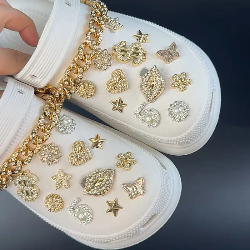 Fashion Shoe Charms Set Accessories Hole Shoe Buckle Golden Rhinestone Flower Lip Pearl Chain DIY Shoes Decorations Party Gift