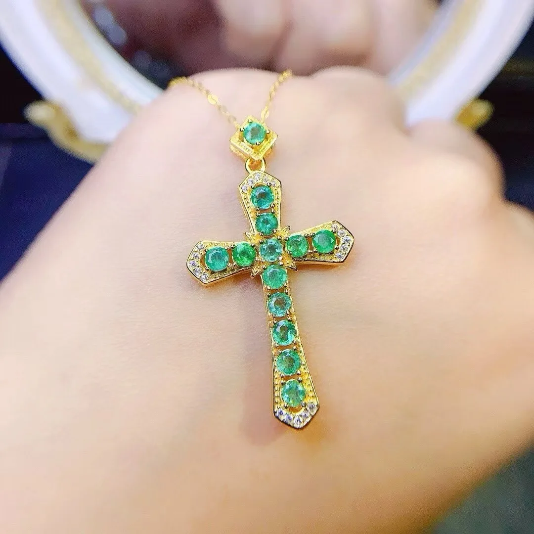 

KJJEAXCMY High End Women's Pendant Natural Emerald S925 Silver with Electroplating Boasting High Clarity Full Brilliance