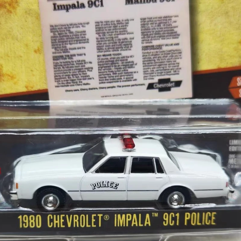 

Green Light 1:64 Vintage Advertising Car Series 9 - 1980 Impala 9C1 Police Car Collection Toys Small Gifts Model Wall Hanging