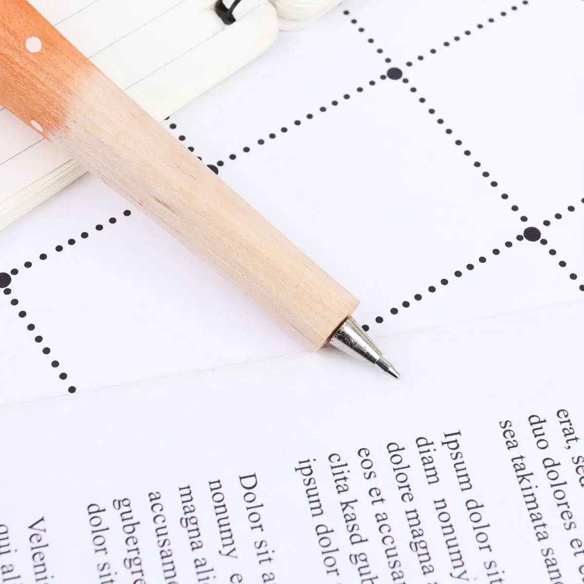 

Cartoon Sika Deer Shaped Wooden Gel Pen Unique Design Convenient Core for Birthday Presents