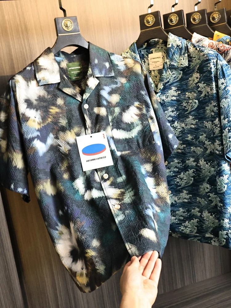 Hawaii Short Sleeve Series Lightweight Bubble Cloth Men's OS Version Totem Flower Short Sleeve Shirt Fashionable Summer Wear
