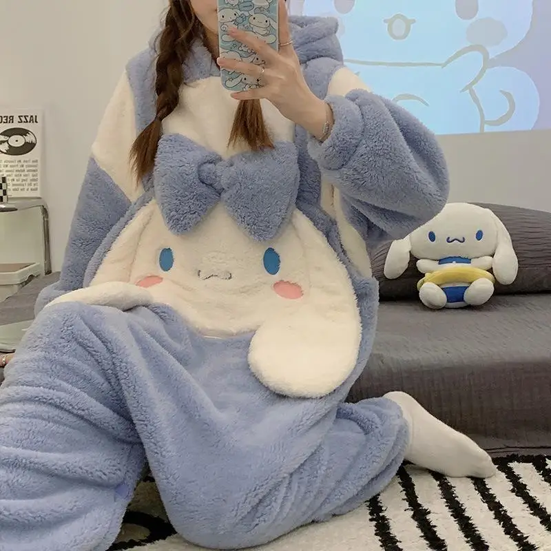 Hot Sanrio Girl Thickening Winter Hooded One-Piece Garment Kawaii Cinnamoroll Comic Go Out Keep Warm Robe Bathrobe Leisure Wear