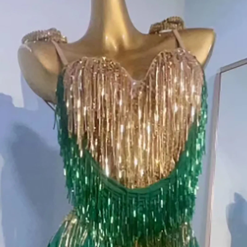 

Женское высококачественное двухцветное платье для латинских танцев с кисточками из бисера и кисточками для выступлений в стиле самбы со стразами