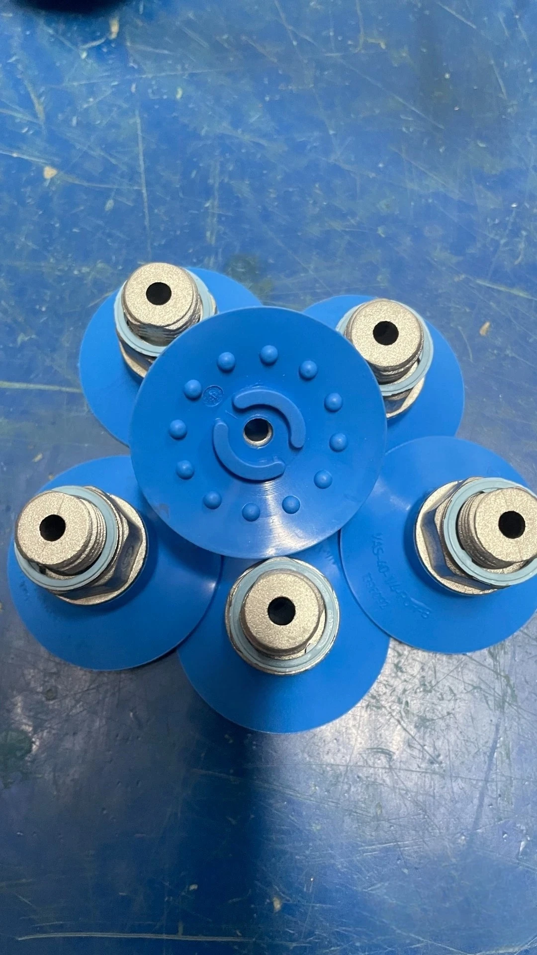 كوب شفط كامل/4-بخاخ من من من من من من من نوع FESTO VAS-40-1/4-PUR-B 1396092 VAS-40-1/4-SI-B 1379454 VAS-55-1/4-NBR 36144 VAS-55-1/4-PUR-B 1396095