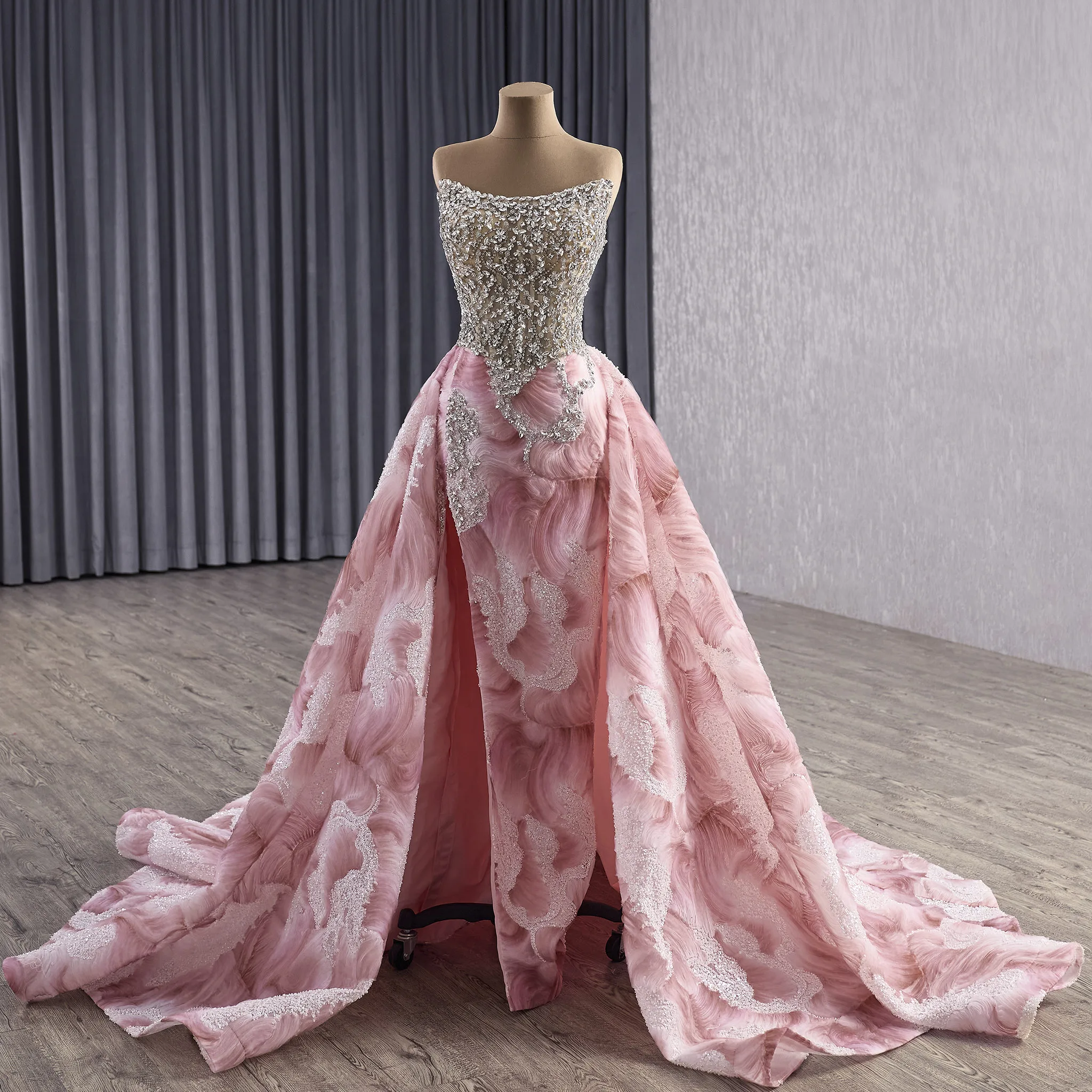 

Розовое вечернее платье Rosymae Blush Pink с овальным вырезом и съемной юбкой с рюшами. Уникальное универсальное элегантное женское платье.