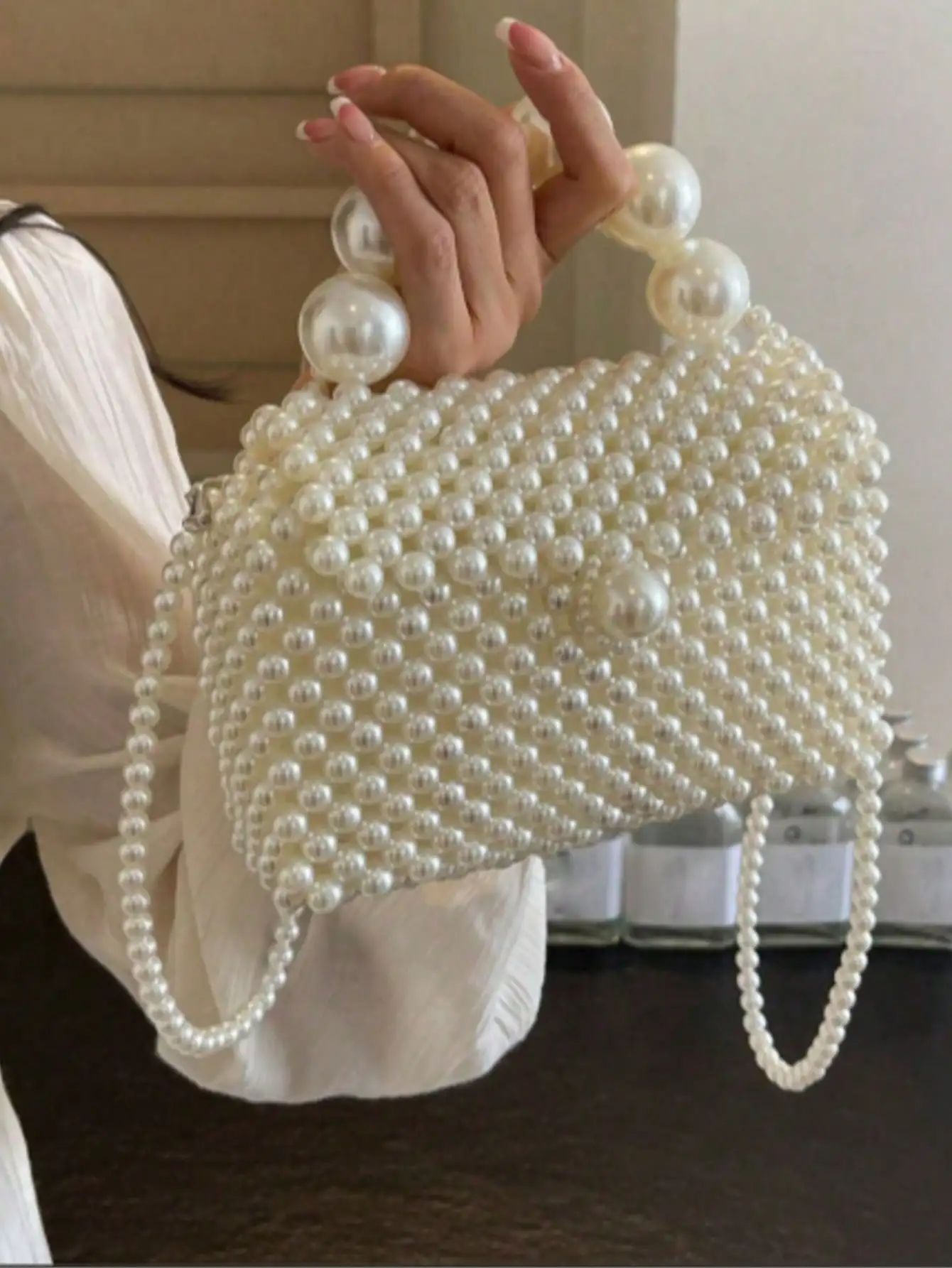 

Handcrafted Pearl Beaded Top-Handle Clutch Bag with Chain Strap for Evening Events