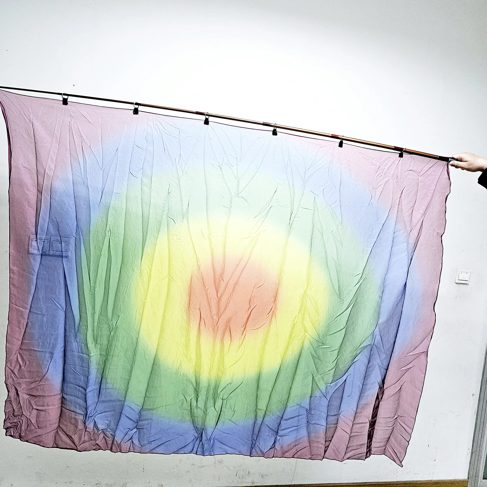 どこからともなく現れたマジックフラッグ ステージマジックショー ステージマジックコメディオープニング プロマジシャンのためのマジックショー