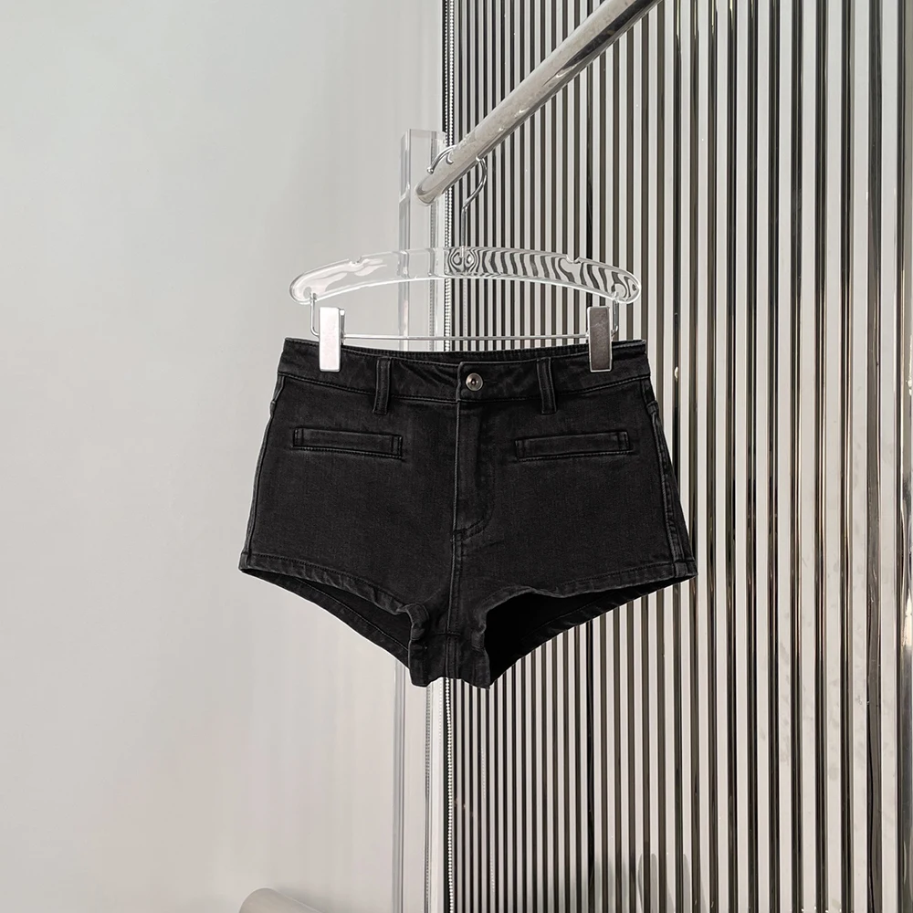 

Cotton-Blend Women's Shorts Y2K Retro Washed Distressed Look Versatile Commuter Shorts Fall/Winter 2025 New Arrival