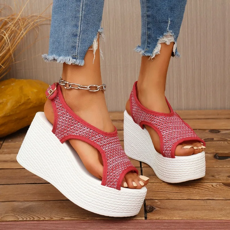 2025 Nuove scarpe da donna traspiranti Sandali con zeppa con plateau Ciabatte con punta aperta Tomaia in rete strutturata Outdoor Casual Comodo femminile
