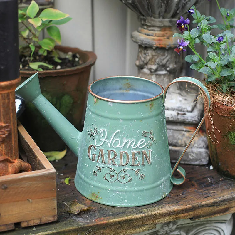 Iron Long Spout Watering Can for Plants, High-Capacity Garden Watering Pot Rustic Indoor Outdoor Horticultural Tool