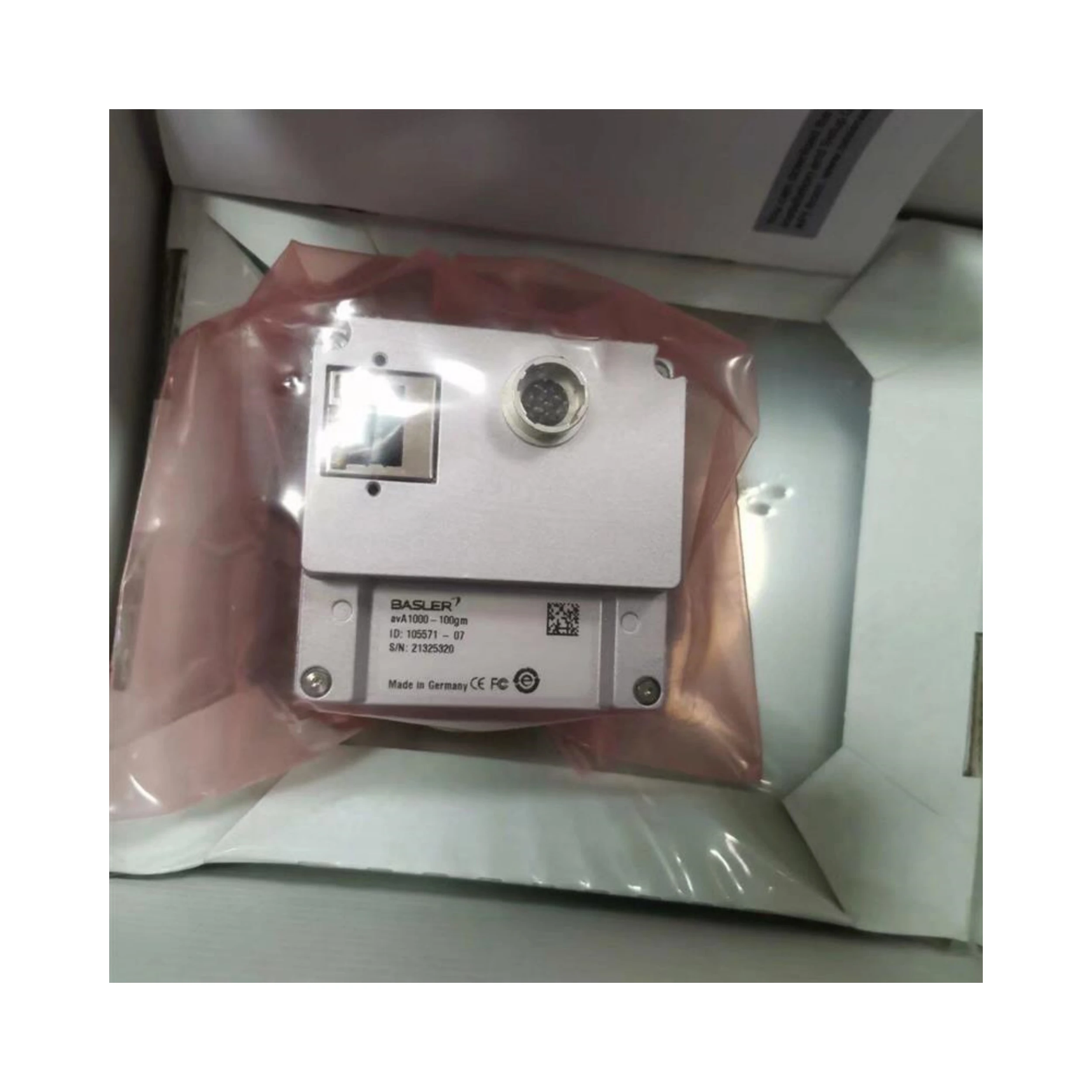 

Basler AvA1000-100gm GigE Camera 10MP Son-y IMX253 Global Shutter 10fps for Machine Vision