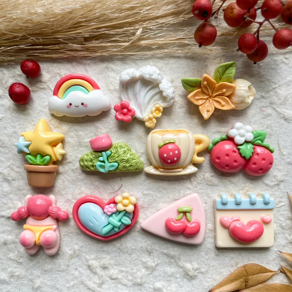 10pcs Cartoon Green Plant Flowers Heart-Shaped Resin Accessories DIY Handmade Mobile Phone Case Accessories Keys or Hangers