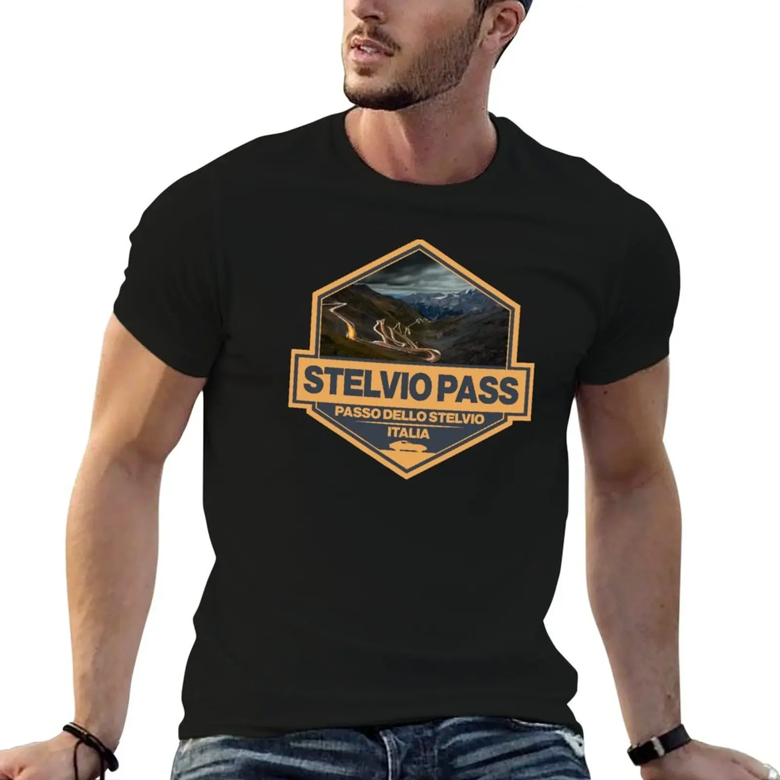 

Stelvio Pass Passo Dello Stelvio Travel Art Badge T-Shirt sweat essential t shirt shirts graphic tee men