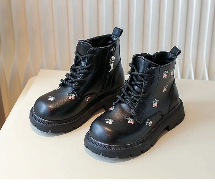 Weichsohlen-Stiefel aus besticktem PU-Leder für Mädchen, Frühling/Herbst, rutschfeste kurze Stiefel, leichte, bequeme Freizeitschuhe für Kinder. – Detail 15