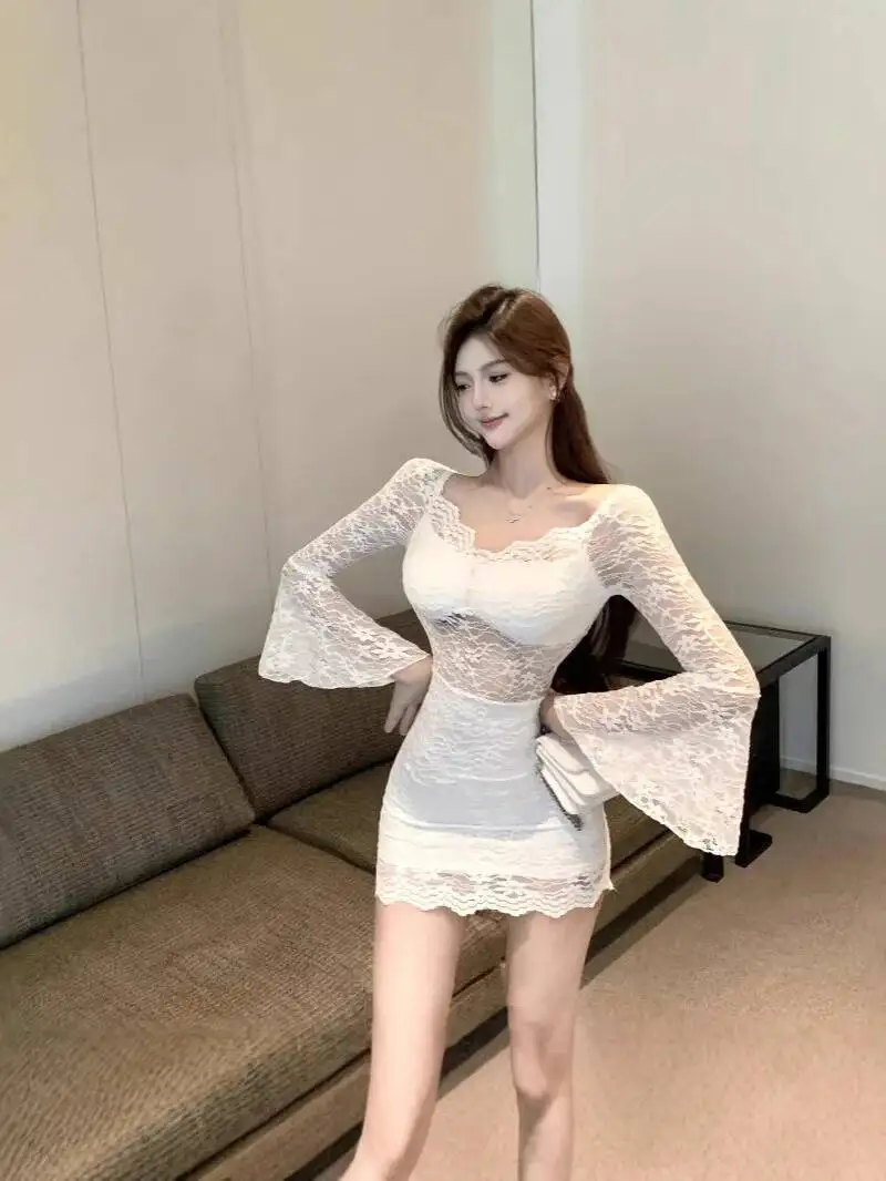 النسخة الكورية مثير مائل الرقبة قبالة الكتف متوهج الأكمام الدانتيل الربط جوفاء خارج Cinching الخصر التفاف الورك فستان ELN3