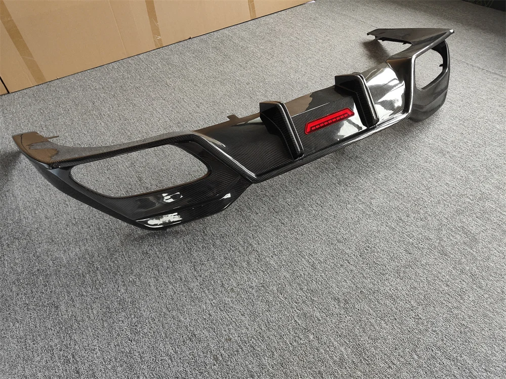 Carbon Fiber TK Style Rear Diffuser for BMW 8 Series G14 G15 G16  Car Accessories Rear Bumper Diffuser with LED Lights Body Kit