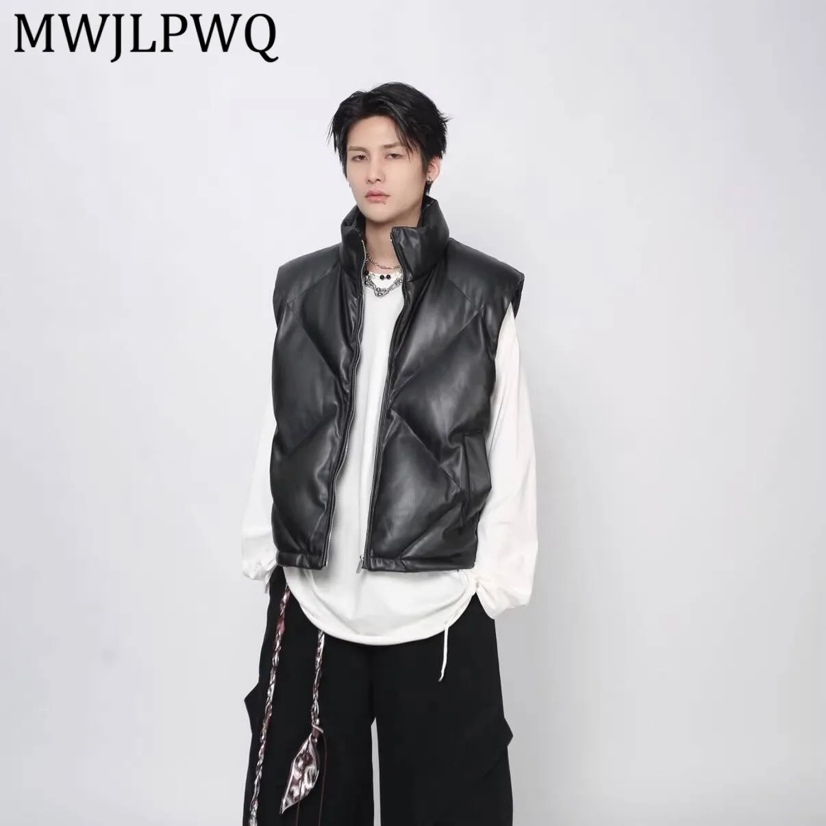 

MWJLPWQ American Retro Stand Up Collar PU Leather Vest For Men Versatile Warm Stylish Design Winter Cotton Jacket Trendy 13561