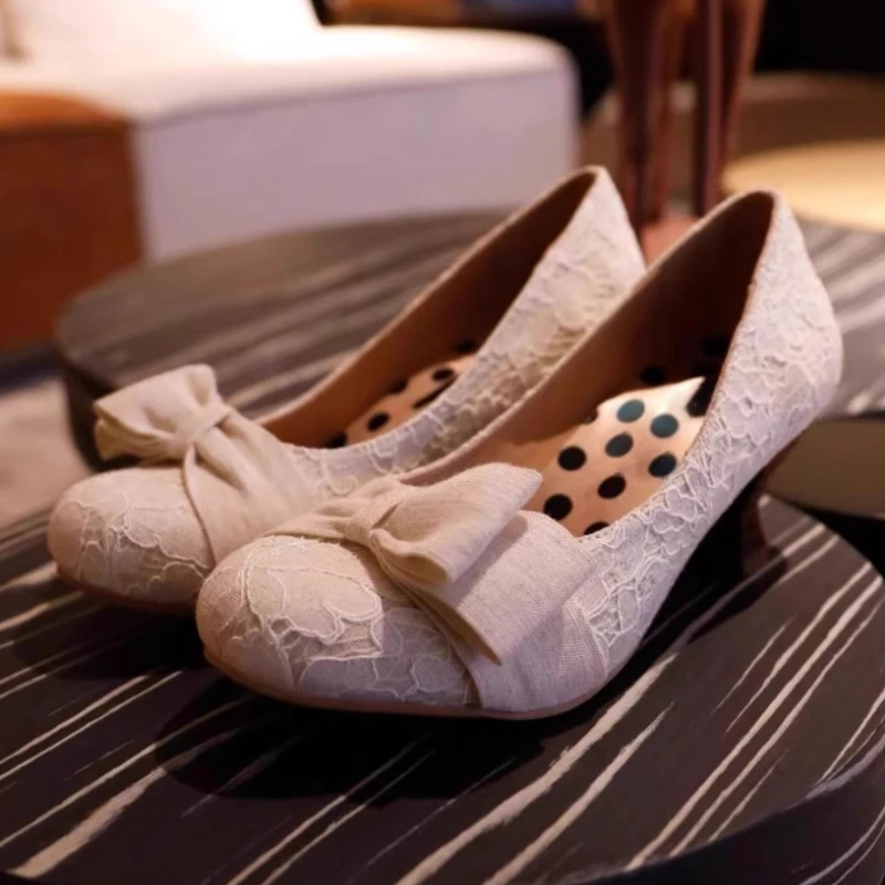 

Elegant Chunky Heel Women Pumps Sweet Lace Bow Embellished Dress Heels for Ladies Comfortable Lightweight Designer Casual Shoes