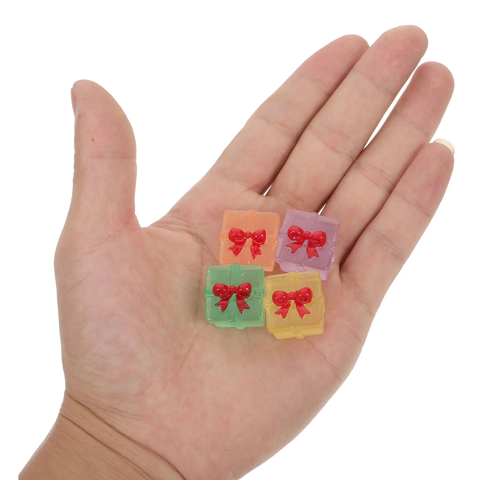 8 個暗闇で光るミニ樹脂ボックス小さなプレゼントの装飾品妖精の庭の装飾デスクトップアクセサリーミニ樹脂ボックス