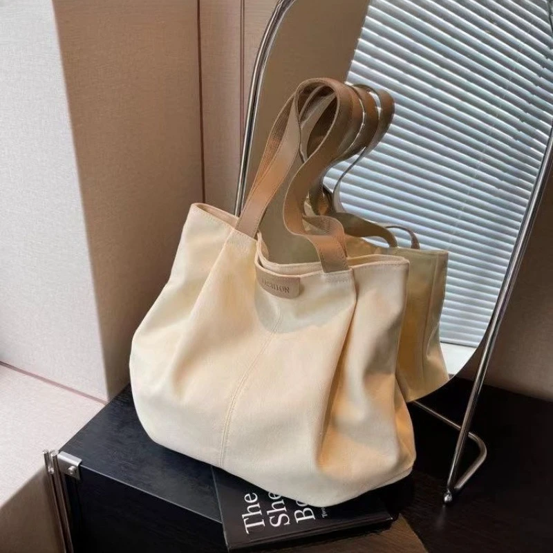 

New Large Capacity Canvas Tote Bag Casual Versatile Simple Design for College Students Commuting Fashionable Single Shoulder Bag