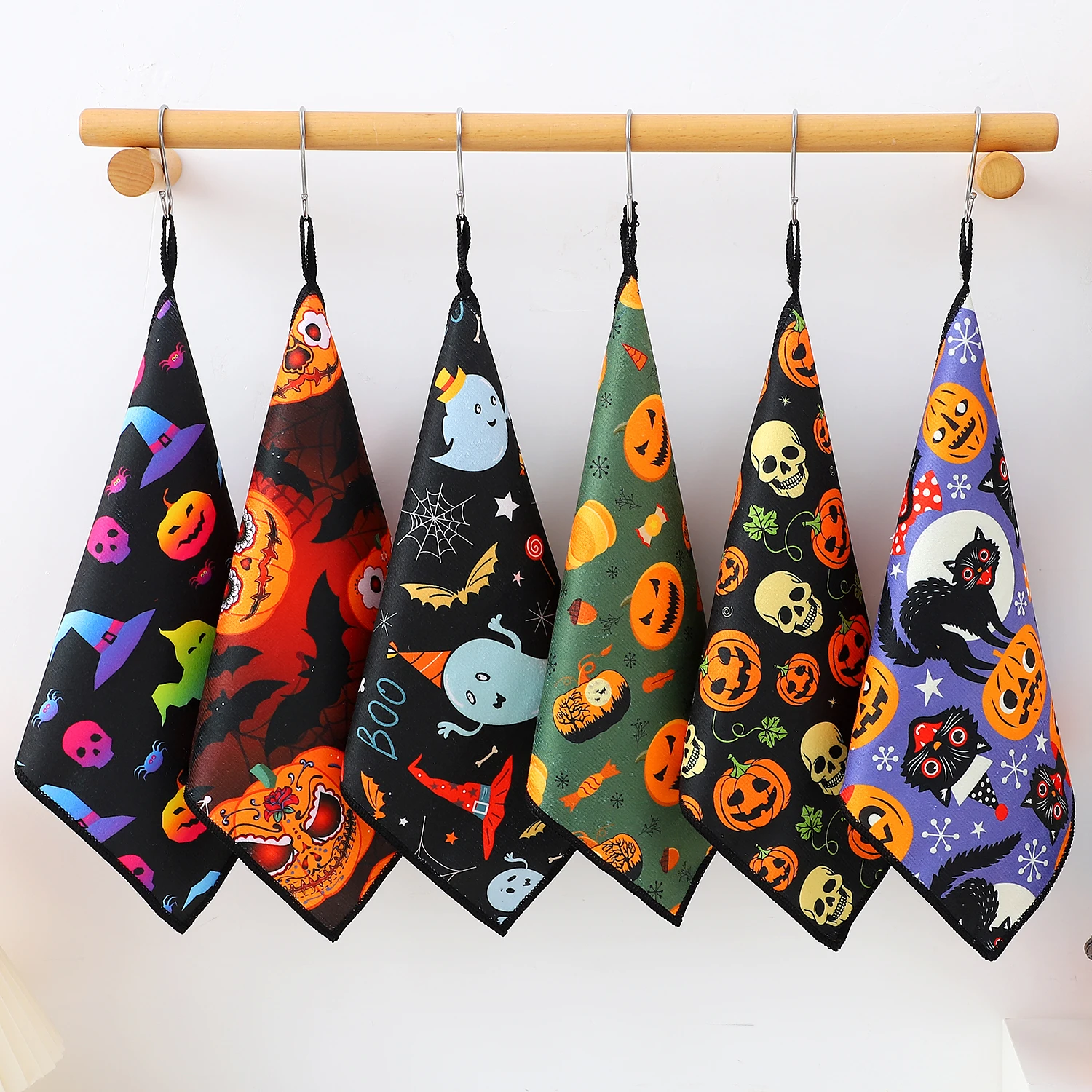 Super Soft Polyester Halloween Kitchen Towels for Hand Dish Drying Pumpkin Motifs Machine Washable, Multi Towels for Home Decor