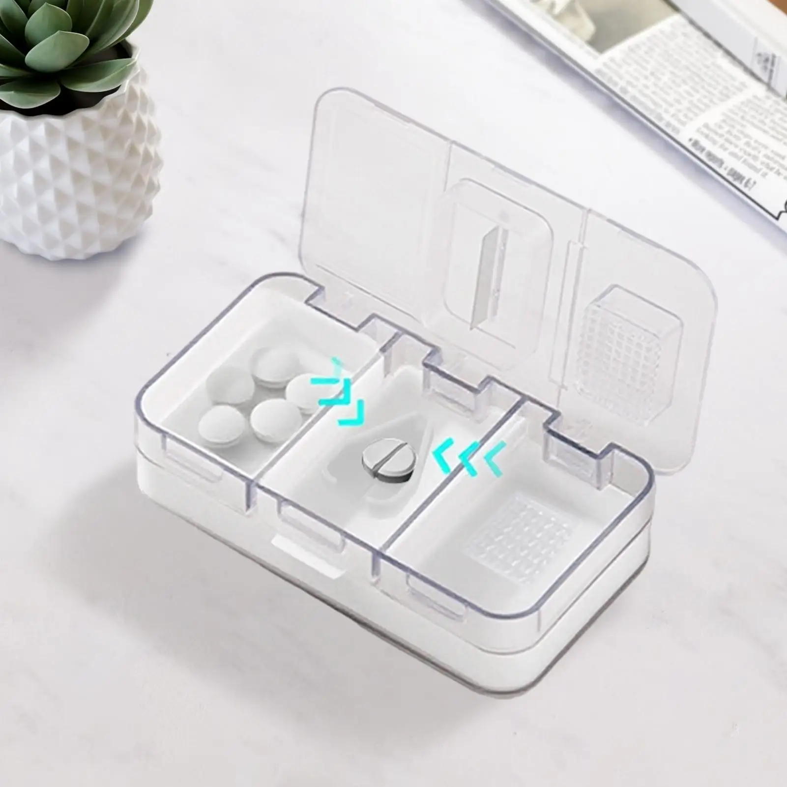 Portable Pill Cutter Double-Layer Tablets Slicing Tool 4-in 1 Portable Pill Cutter For Hospital Kids Work Elderly Business