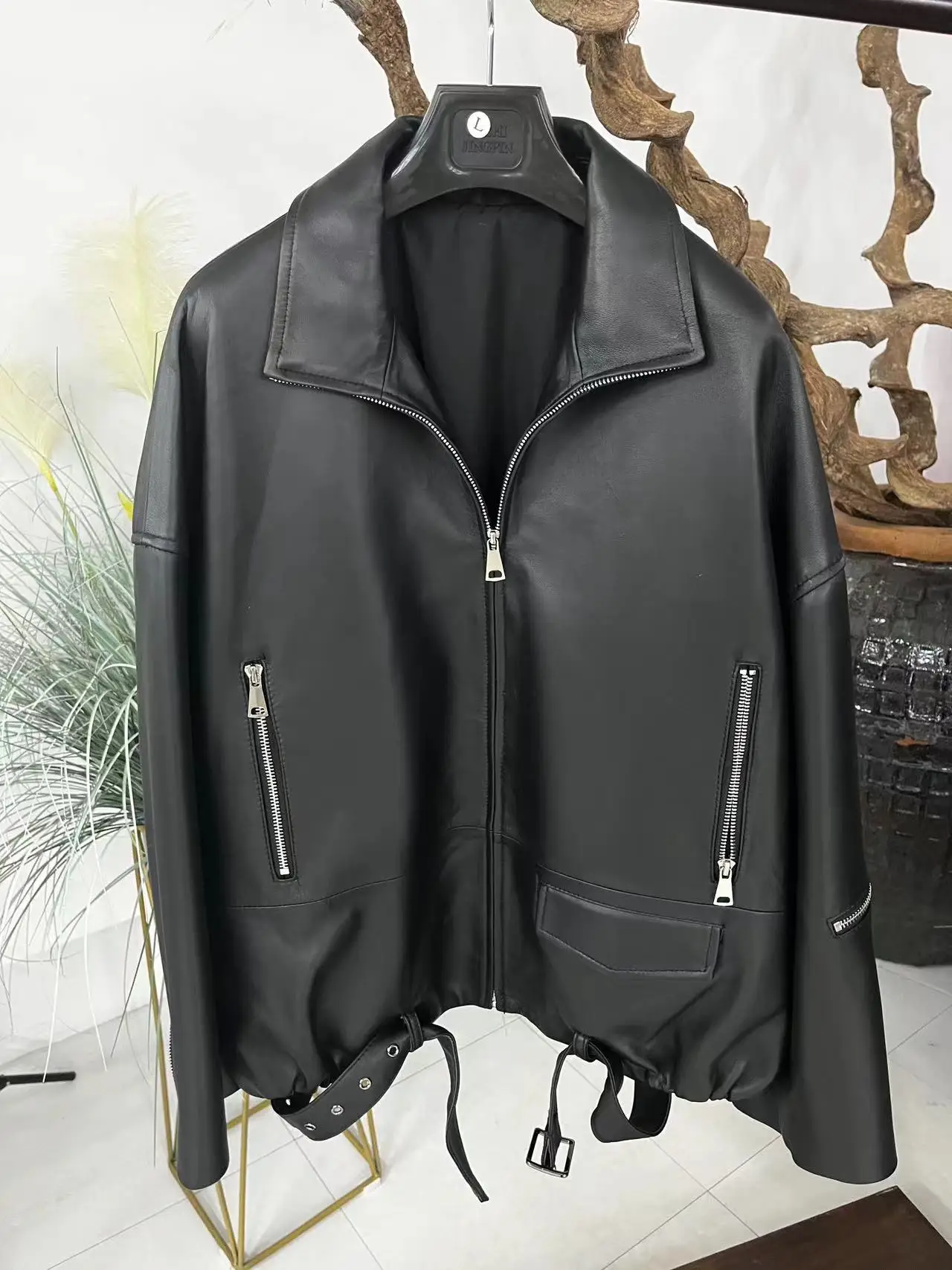 2025 new style women leather jacket with turn down collar and black color real and natural sheepskin short coat