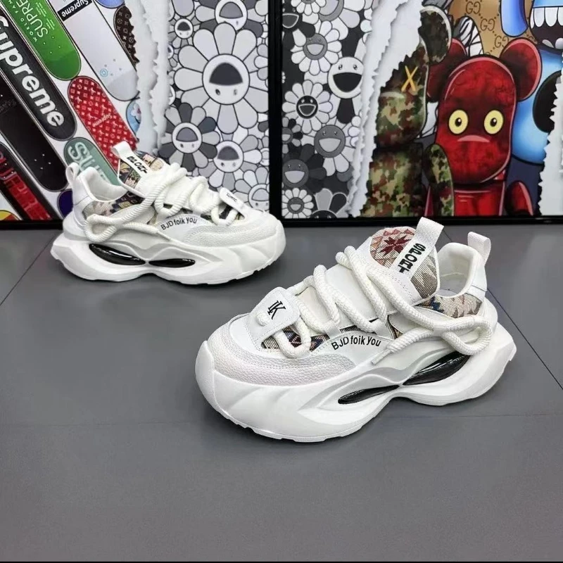 أحذية رياضية رجالية من LIVEDAY أحذية كاجوال كلاسيكية أحذية رياضية شبكية قابلة للتنفس بدون أربطة أحذية رجالية خفيفة الوزن