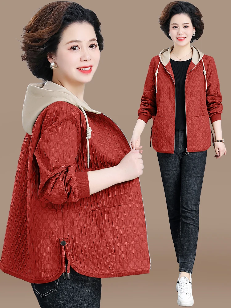 

Весенняя модная верхняя одежда 2024: Новая повседневная ветровка для женщин среднего и старшего возраста, трендовая одежда для весны и осени, большие размеры.