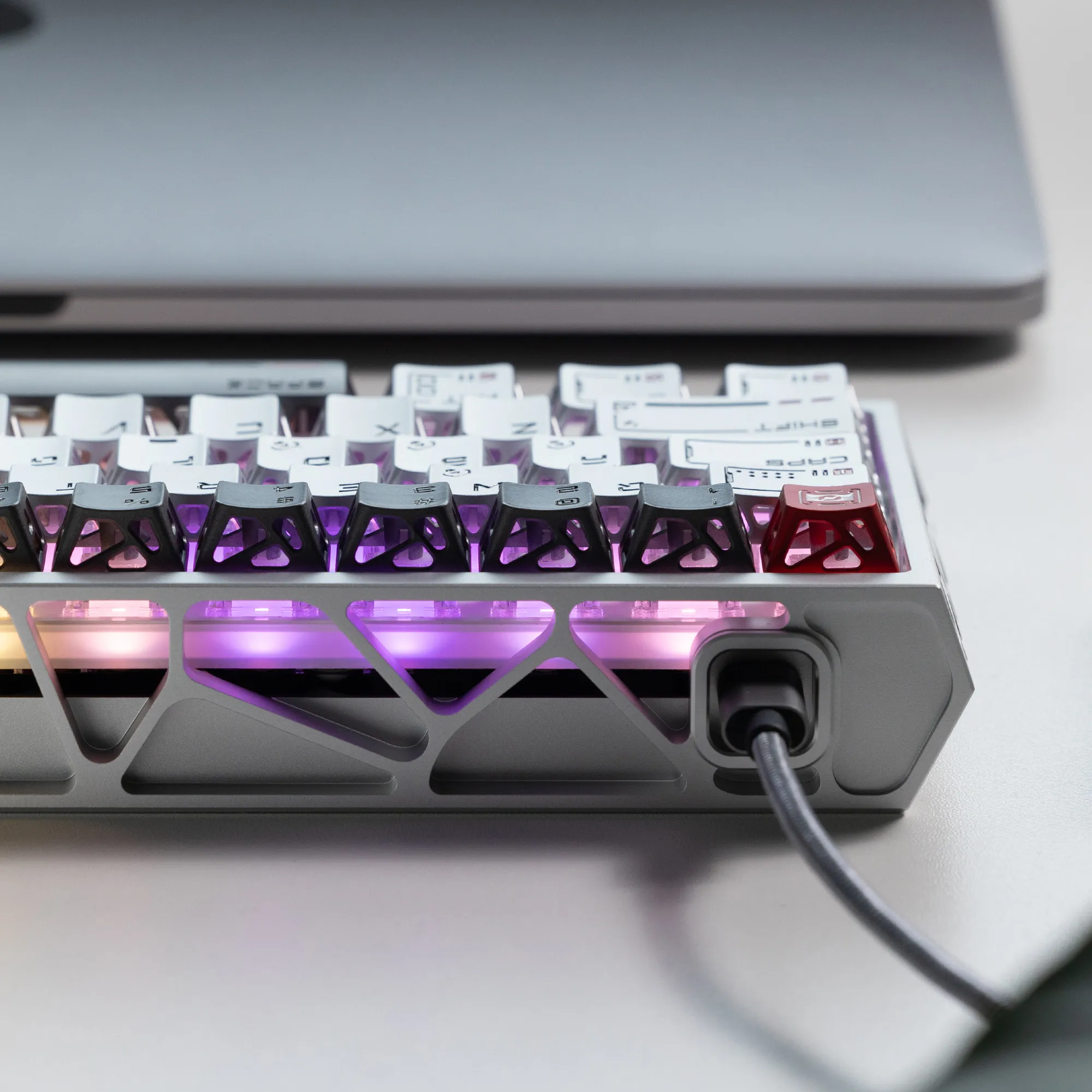 Border peripherals, metal keycaps Original height CNC hollow aluminum alloy 60 keycaps