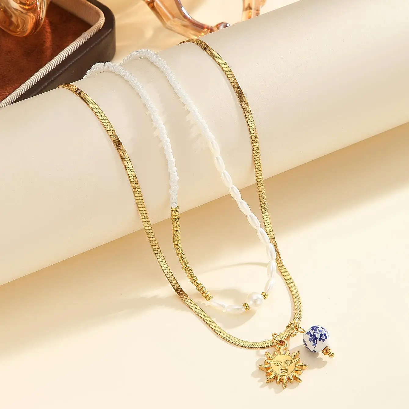 Fashion Ceramic Shell Necklace & Bracelet Set for Women