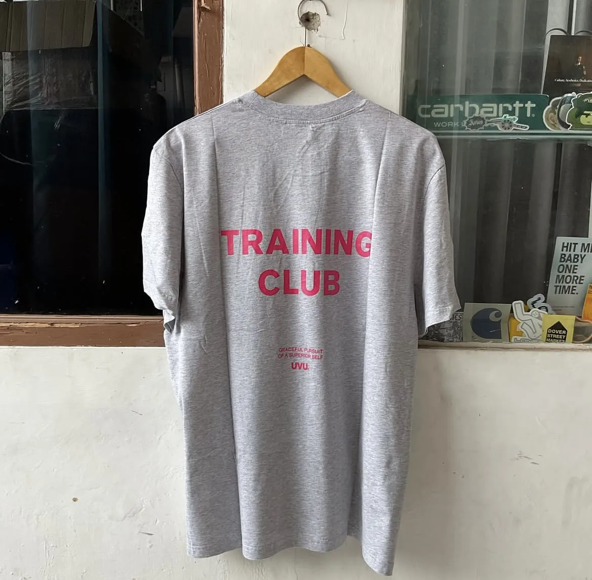 UVU Running Marathon Sports Casual T-Shirt Unisex Slightly Loose Fit Short Sleeve Tee for Men Women