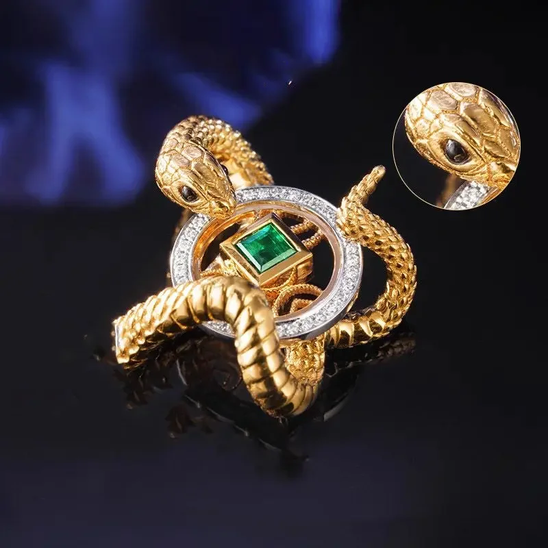 

2025 Spirit Snake To Run Lucky Emerald Zircon Snake Pendant Necklace Fashion High Color Value Collarbone Chains Sweater Charms