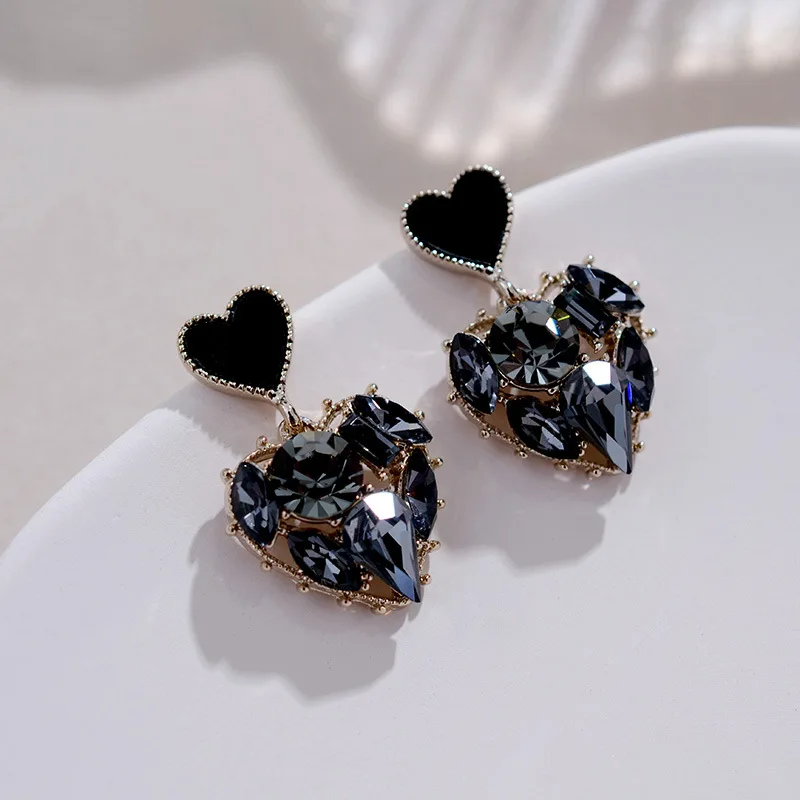Black Rhinestone Love Earrings for Women Light Luxury Studs Fashion Classic High-Grade Temperament Personality Earrings