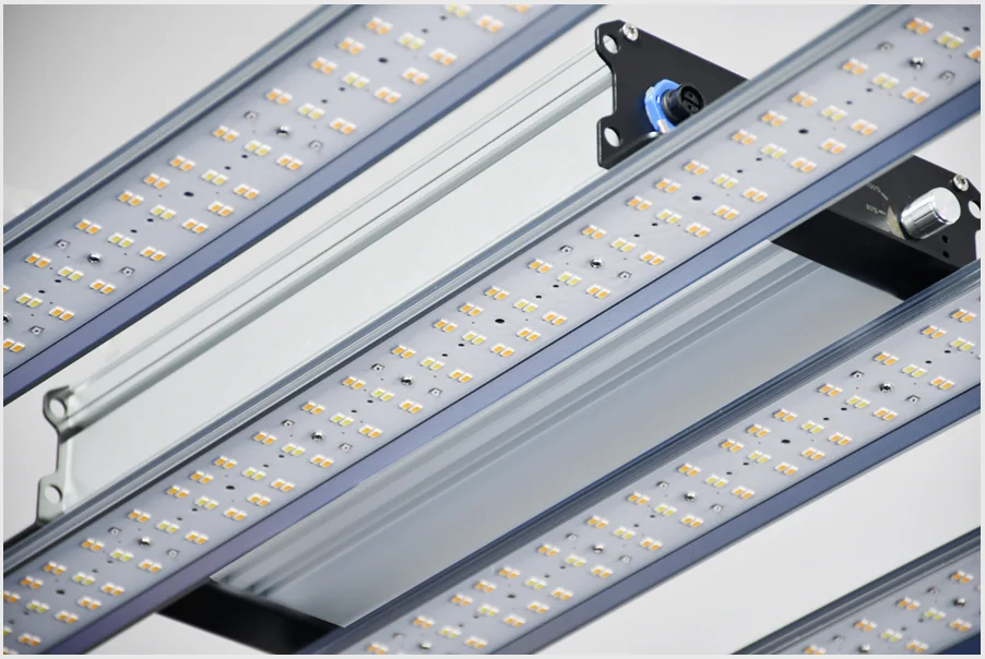 شريط إضاءة LED قابل للطي بقوة  - مراجعة Led Grow Light Bar 640W وسعره
