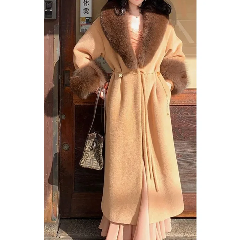 

Large Lapel Bathrobe Silhouette Woolen Coat Winter Celebrity Temperament Padded Cotton Warm Long Coat Women