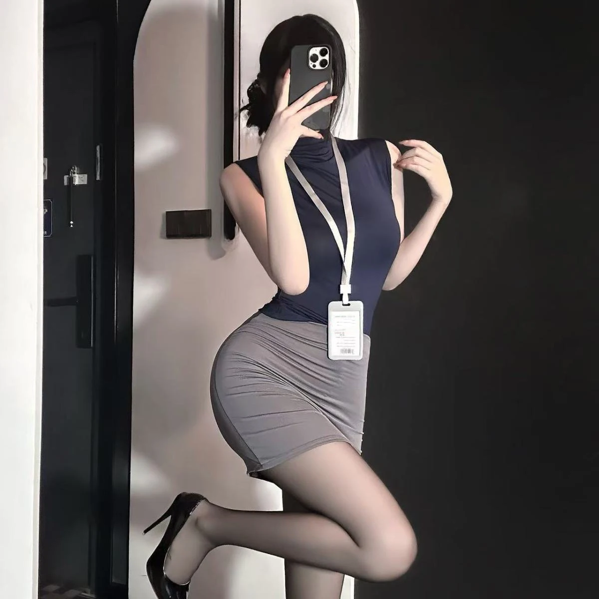 Atasan Tanpa Lengan Pendek Musim Panas Gaya Keinginan Murni Gadis Populer Rok Mini Bodycon Pinggang Tinggi Set Dua Potong Pakaian Fashion Wanita