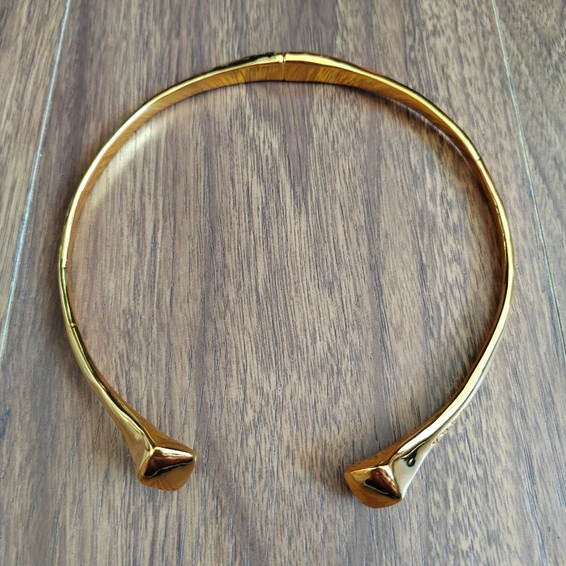 

Самое продаваемое в Европе и Америке изысканное и простое колье с креативным дизайном, подходящее для пар.