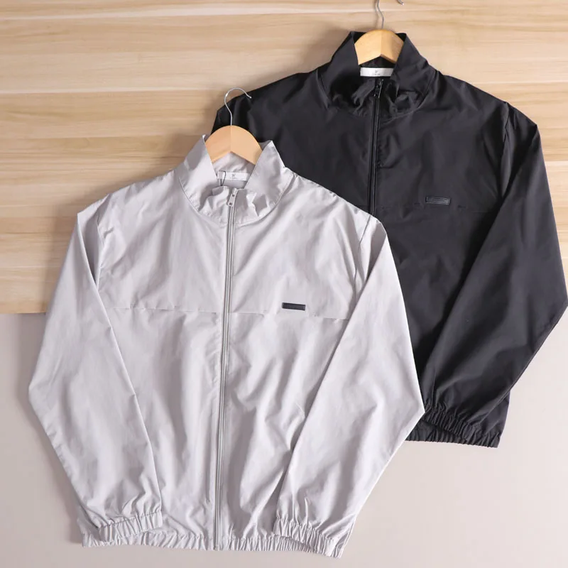 

Легкий дизайн, мужская ветрозащитная водонепроницаемая куртка с воротником-стойкой, повседневная верхняя одежда из полиэстера Sle Long Sve...