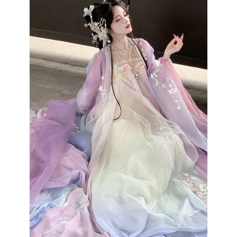 Tang Dynasty chest-length broken skirt embroidered with large sleeves improved Hanfu women's suit