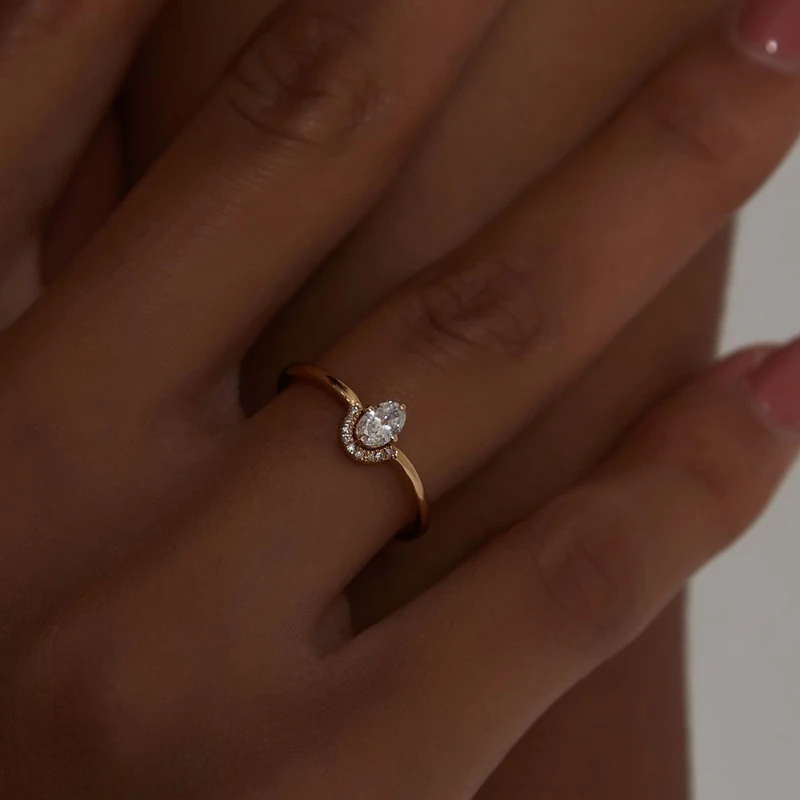 New in Geometry Inlaid Light Luxury Shiny Water Drop diamond Rings for Women Fashion and Elegant Engagement Rings Jewelry