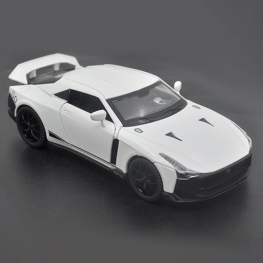 1: 32 suitable for McLaren 765LT die-casting metal alloy model, car sound and light pull-back series children's toy gifts