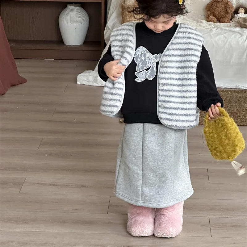 Girls Half Length Skirt 2025 Winter Splicing Korean Plush Solid Color Sanitary Skirt Fashionable Warm Temperament Versatile