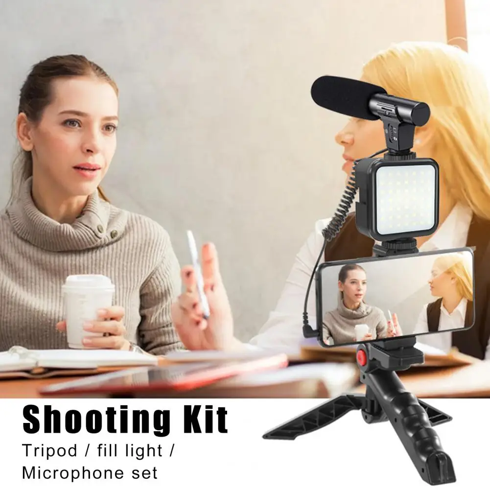 Safe Three-in-one Set Vlogging Kit Phone Tripod Phone Clamp Battery-operated LED Selfie Tripod for Live Vlog Photography