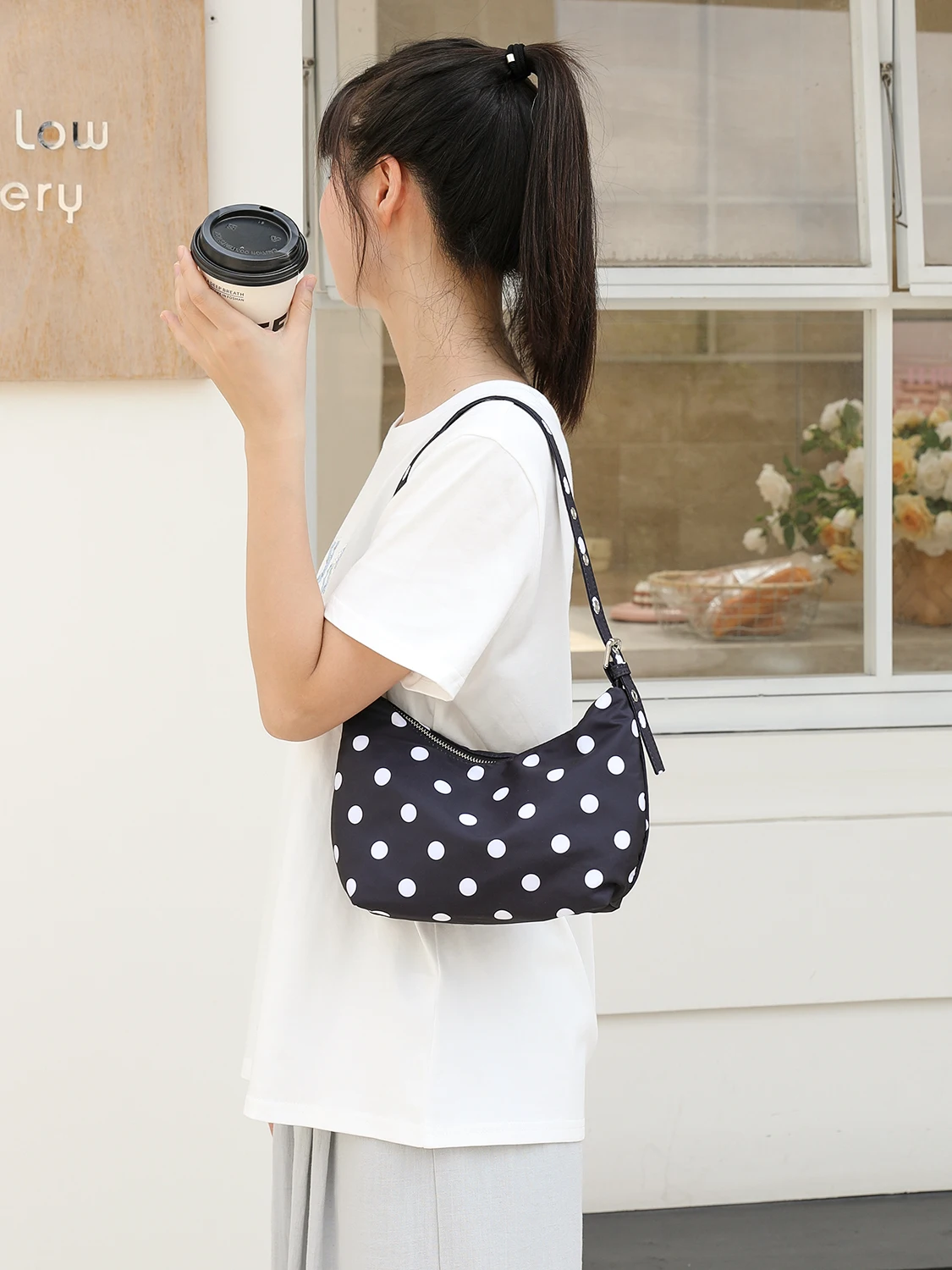 

Casual Korean Sle Polka Dot Nylon Women's Handbag Dumpling ape oulder Bag Soft Texture Contrast Color Design Trendy Bag