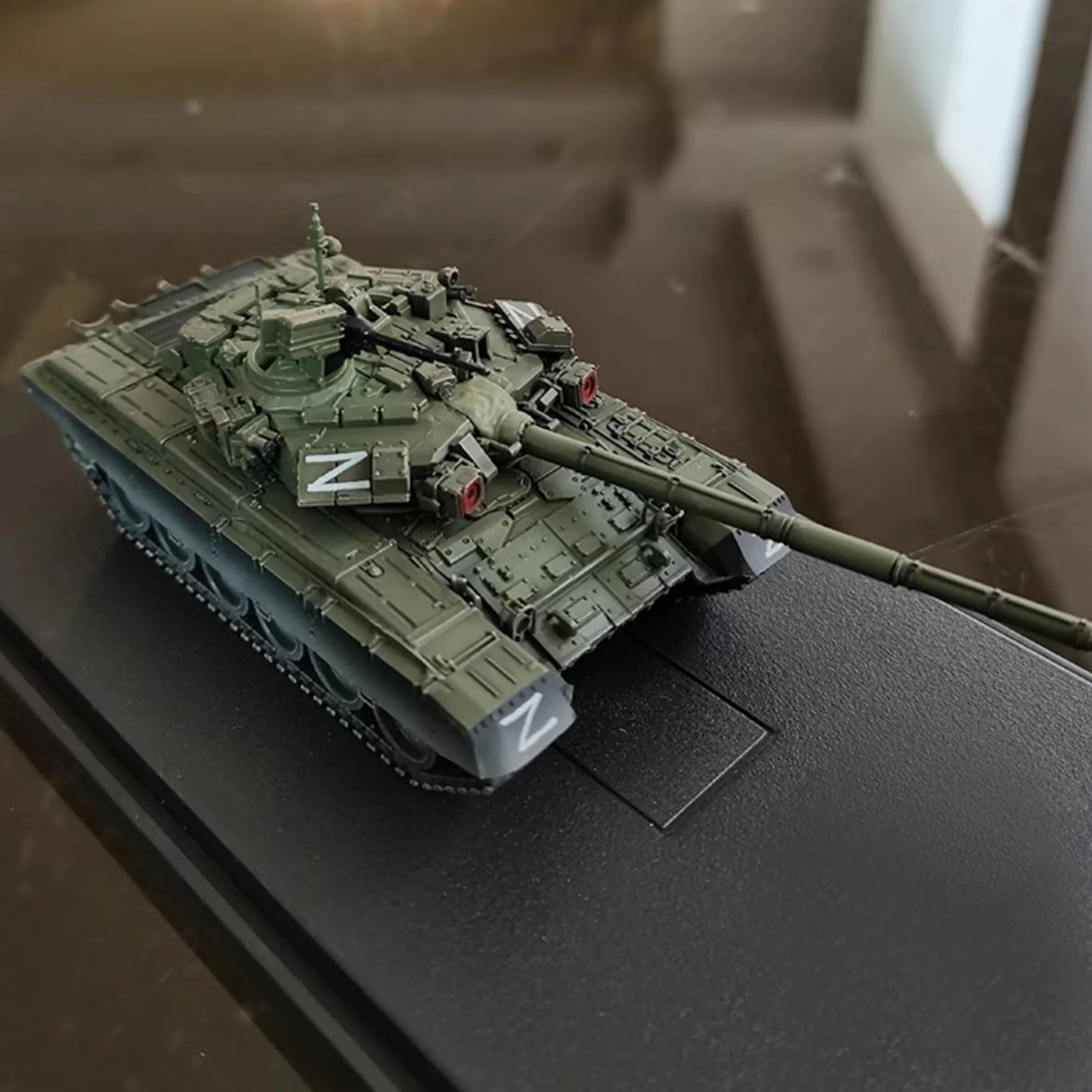 1:72 AS Русская модель основного боевого танка T90 T-90A (с красным флагом), статическая готовая модель