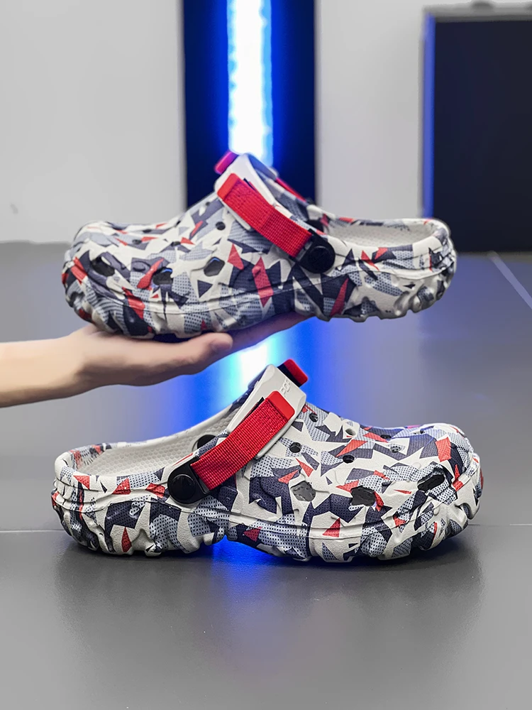 Large Size Men's Clog Shoes Summer Outdoor Slippers Wear-Resistant Toe Cover Sandals 49 Code Comfortable Breathable Casual Shoes